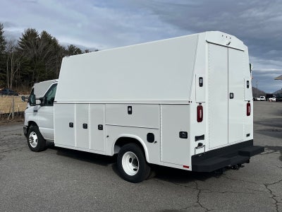 2026 Ford E-Series Cutaway Base Cutaway