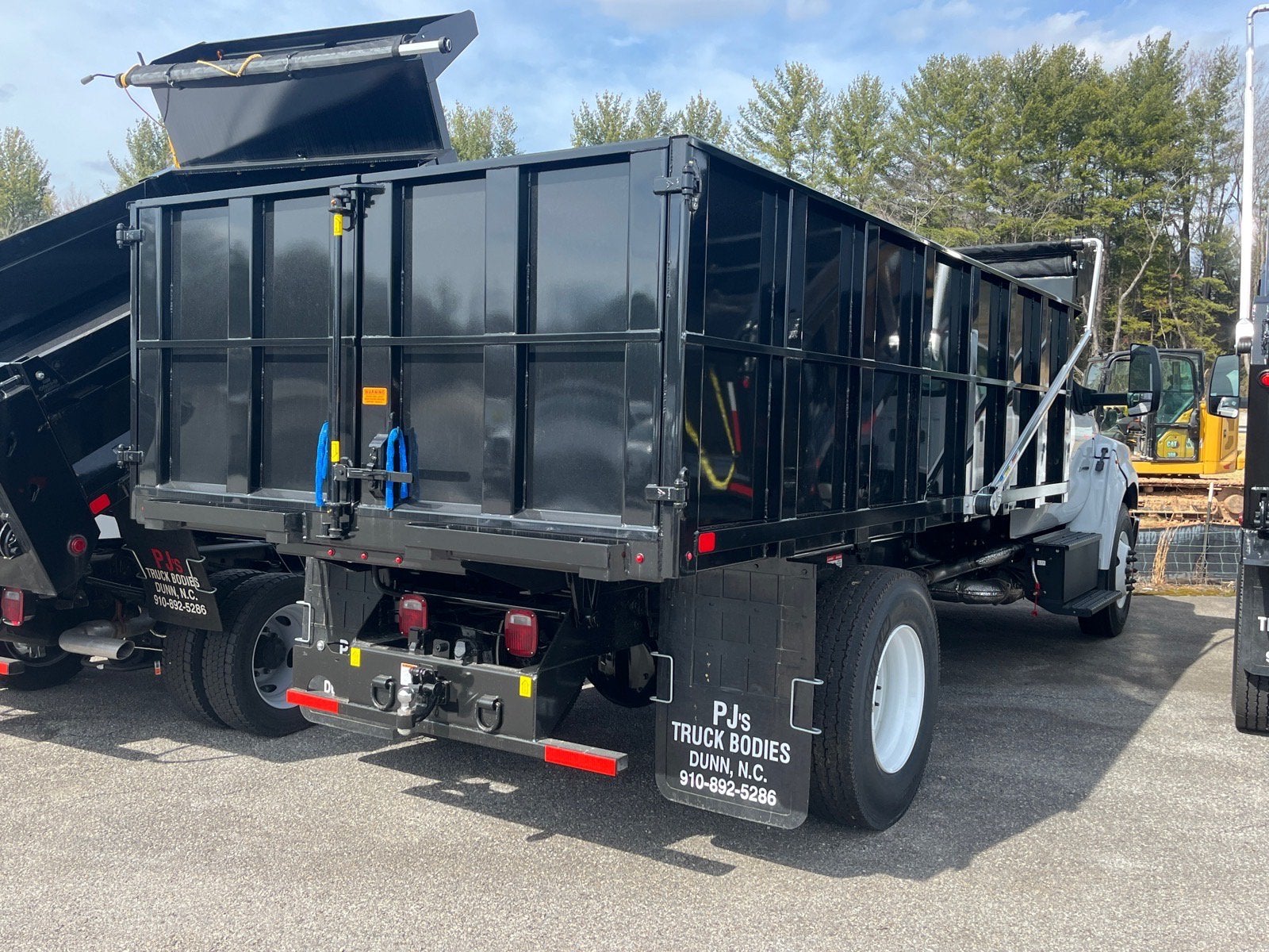 2026 Ford F-750SD Base