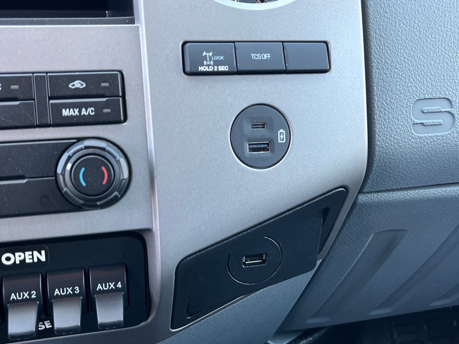 2026 Ford F-750SD Base