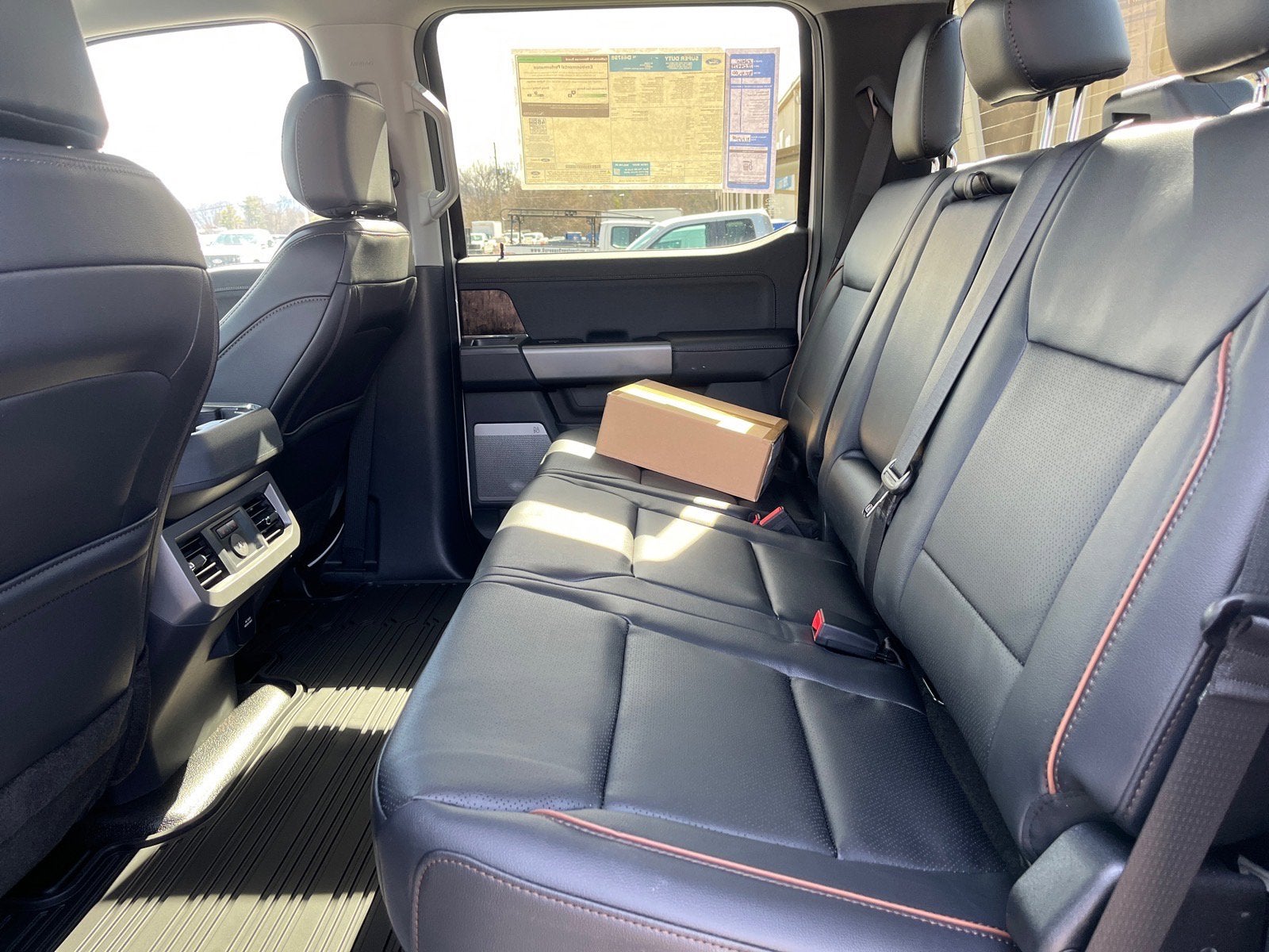 2026 Ford Super Duty F-350 SRW LARIAT