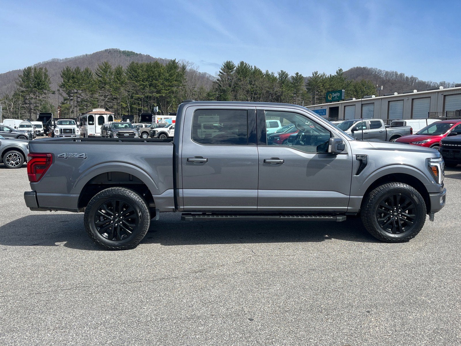 2024 Ford F-150 LARIAT