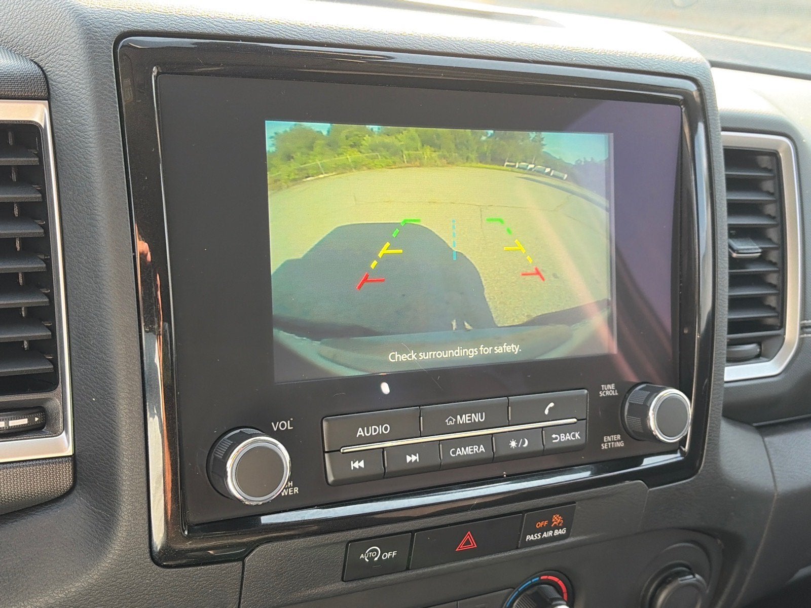 2024 Nissan Frontier SV