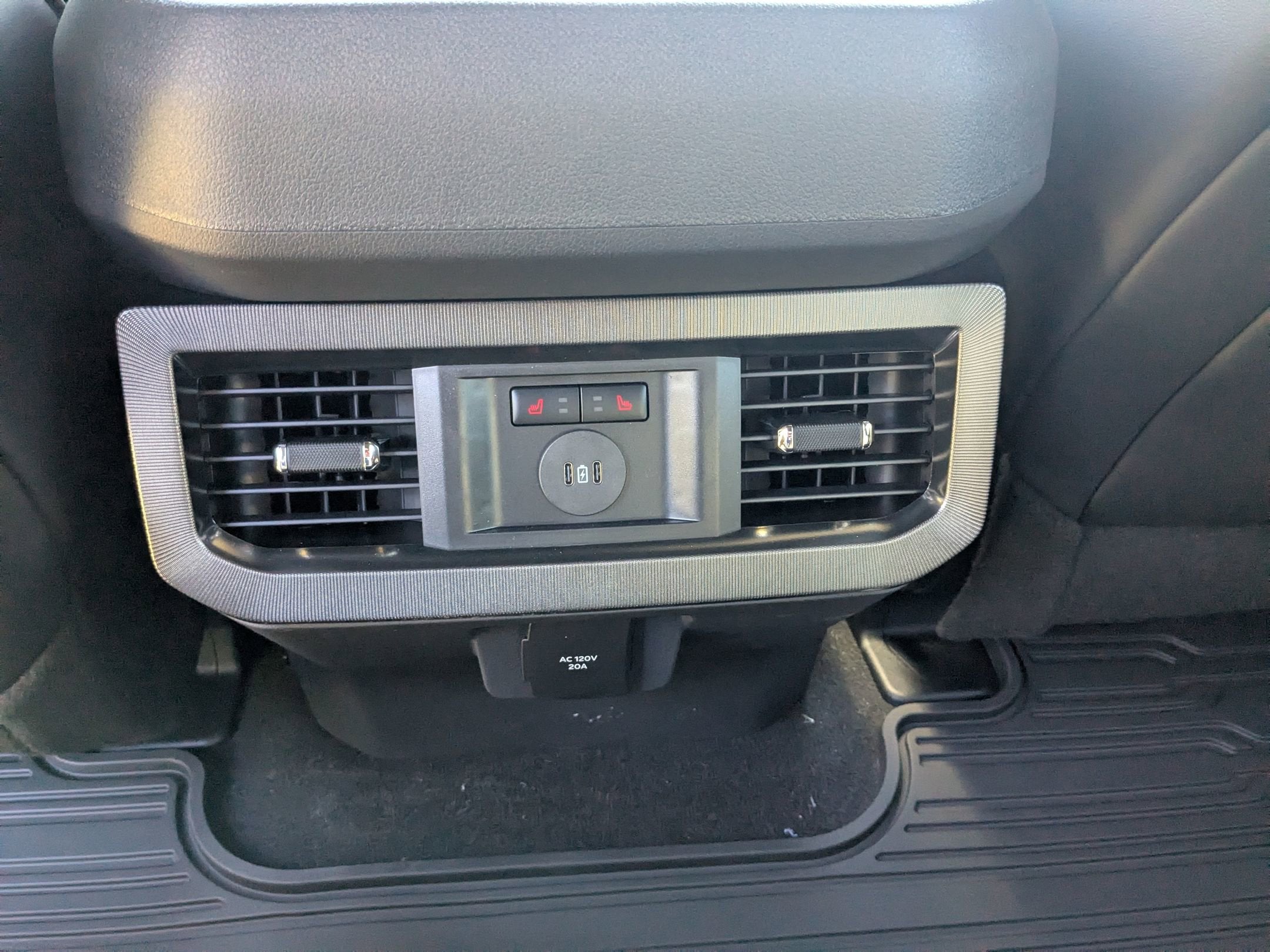 2026 Ford Super Duty F-350 SRW F-350® Platinum®