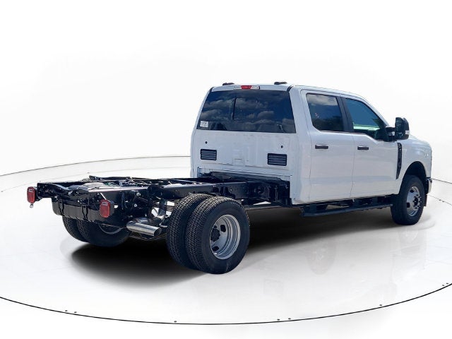 2027 Ford F-350SD 4WD CREW CAB DRW