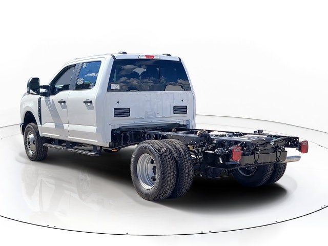 2027 Ford F-350SD 4WD CREW CAB DRW