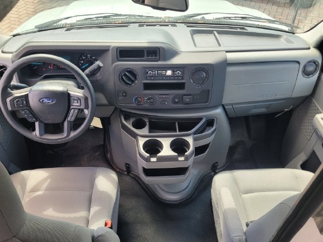 2025 Ford E-350SD Base Cutaway