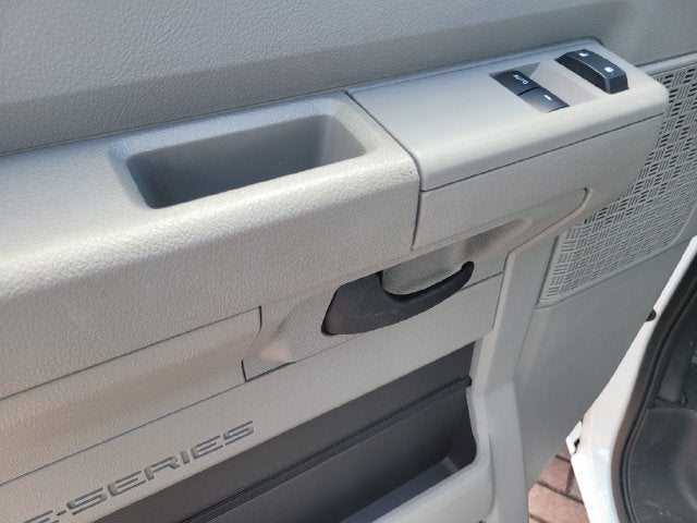 2025 Ford E-350SD Base Cutaway