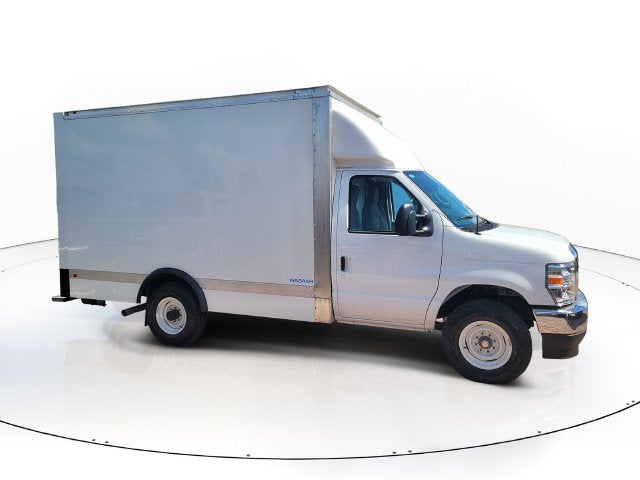 2025 Ford E-350SD Base Cutaway