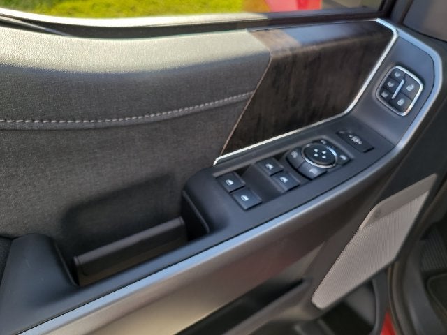 2027 Ford F-250SD Lariat 4WD CREW CAB