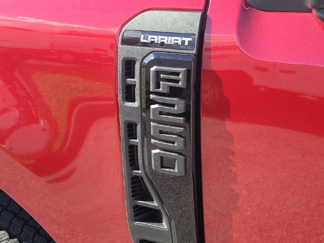 2027 Ford F-250SD Lariat 4WD CREW CAB