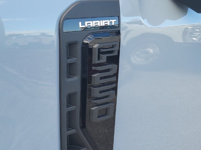 2026 Ford F-250SD Lariat 4WD CREW CAB