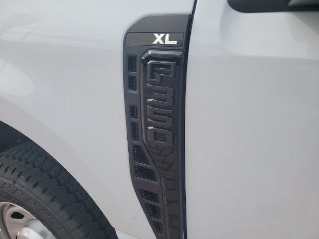 2027 Ford F-350SD XL