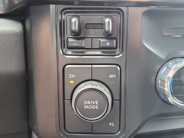 2026 Ford F-350SD Lariat DRW 4WD CREW CAB