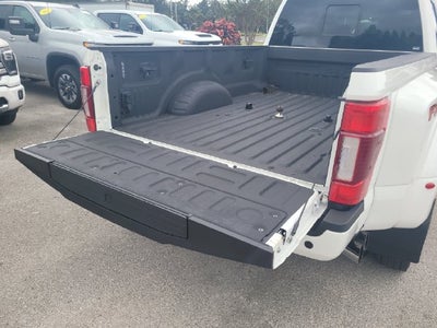 2022 Ford F-450SD Platinum