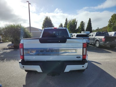 2022 Ford F-450SD Platinum