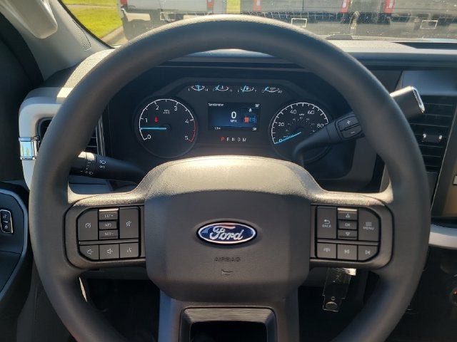 2027 Ford F-350SD XL 4WD REG CAB DRW