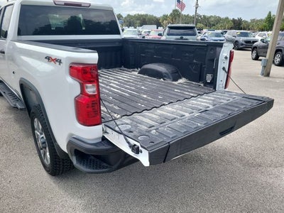2024 Chevrolet Silverado 2500HD Custom 6.6 V-8