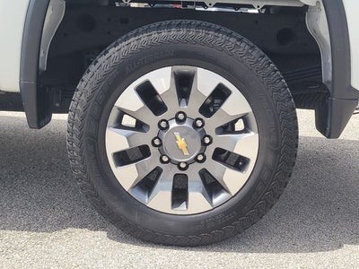 2024 Chevrolet Silverado 2500HD Custom 6.6 V-8