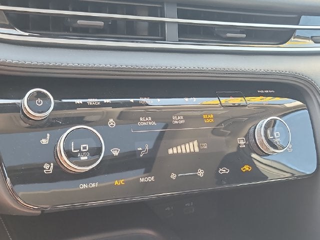 2022 INFINITI QX60 LUXE