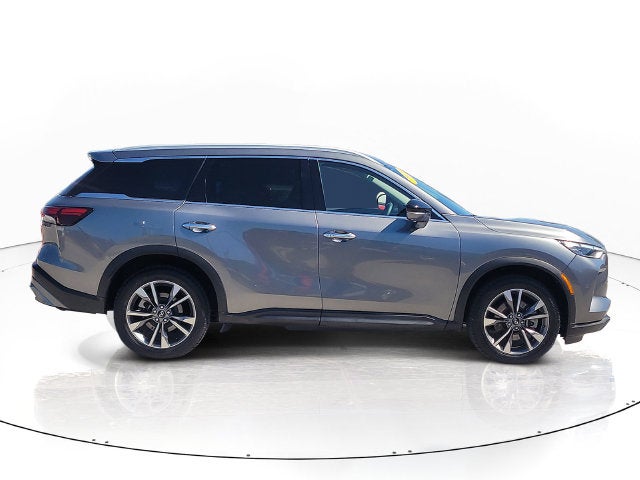 2022 INFINITI QX60 LUXE