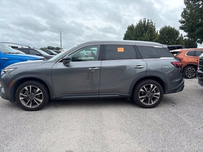 2022 INFINITI QX60 LUXE