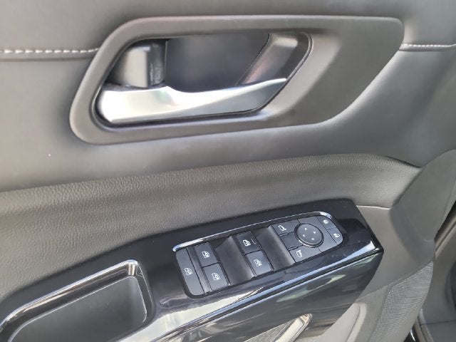 2022 Nissan Pathfinder SV V-6