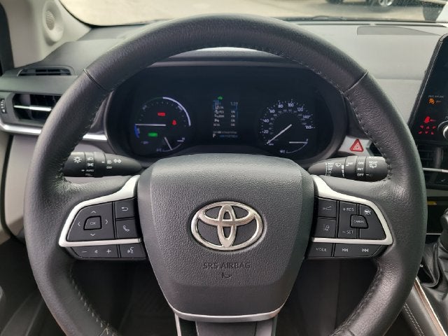 2021 Toyota Sienna XLE 8 Passenger