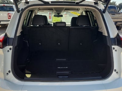 2025 Nissan Rogue SL