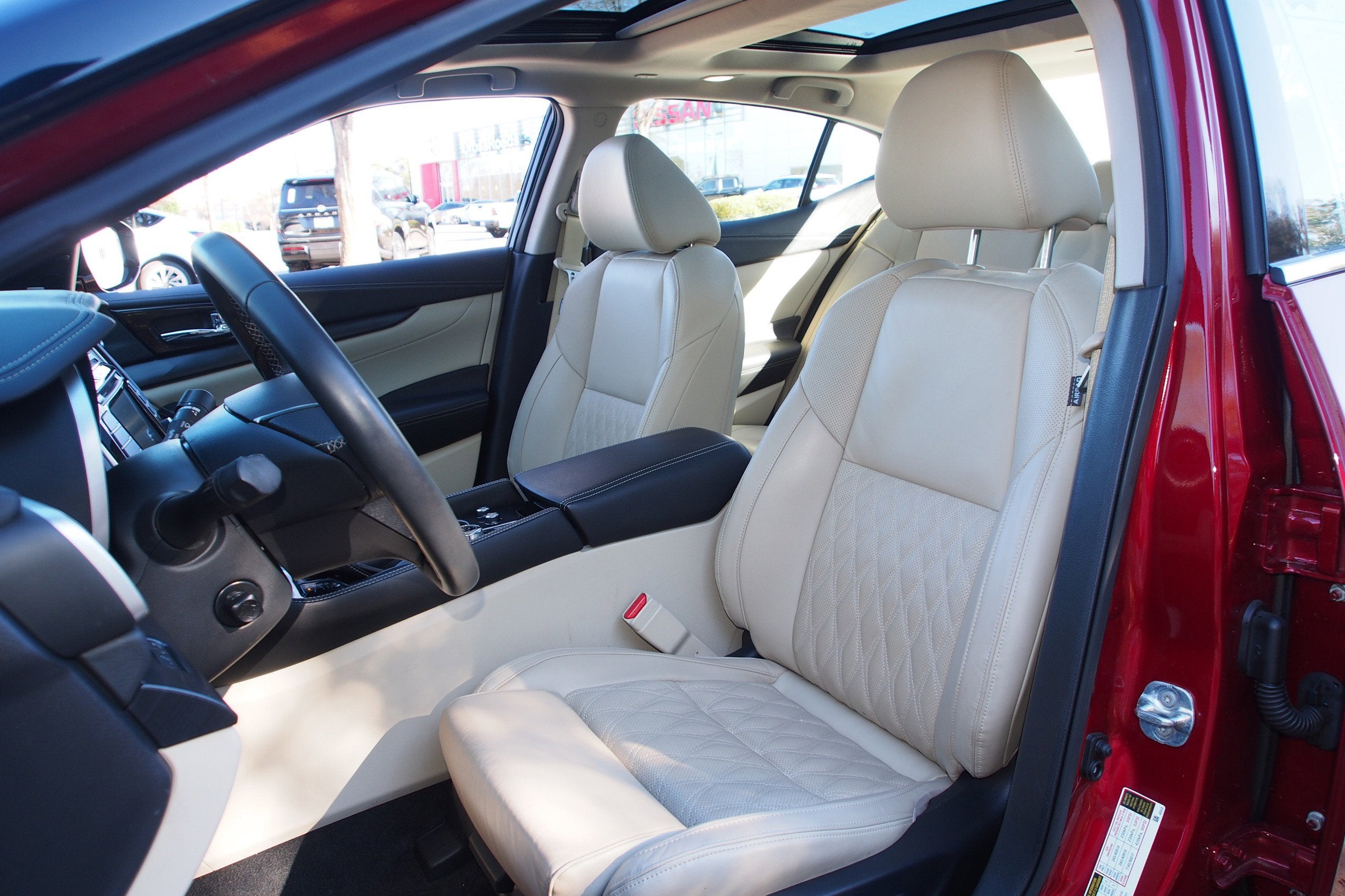 2023 Nissan Maxima Platinum