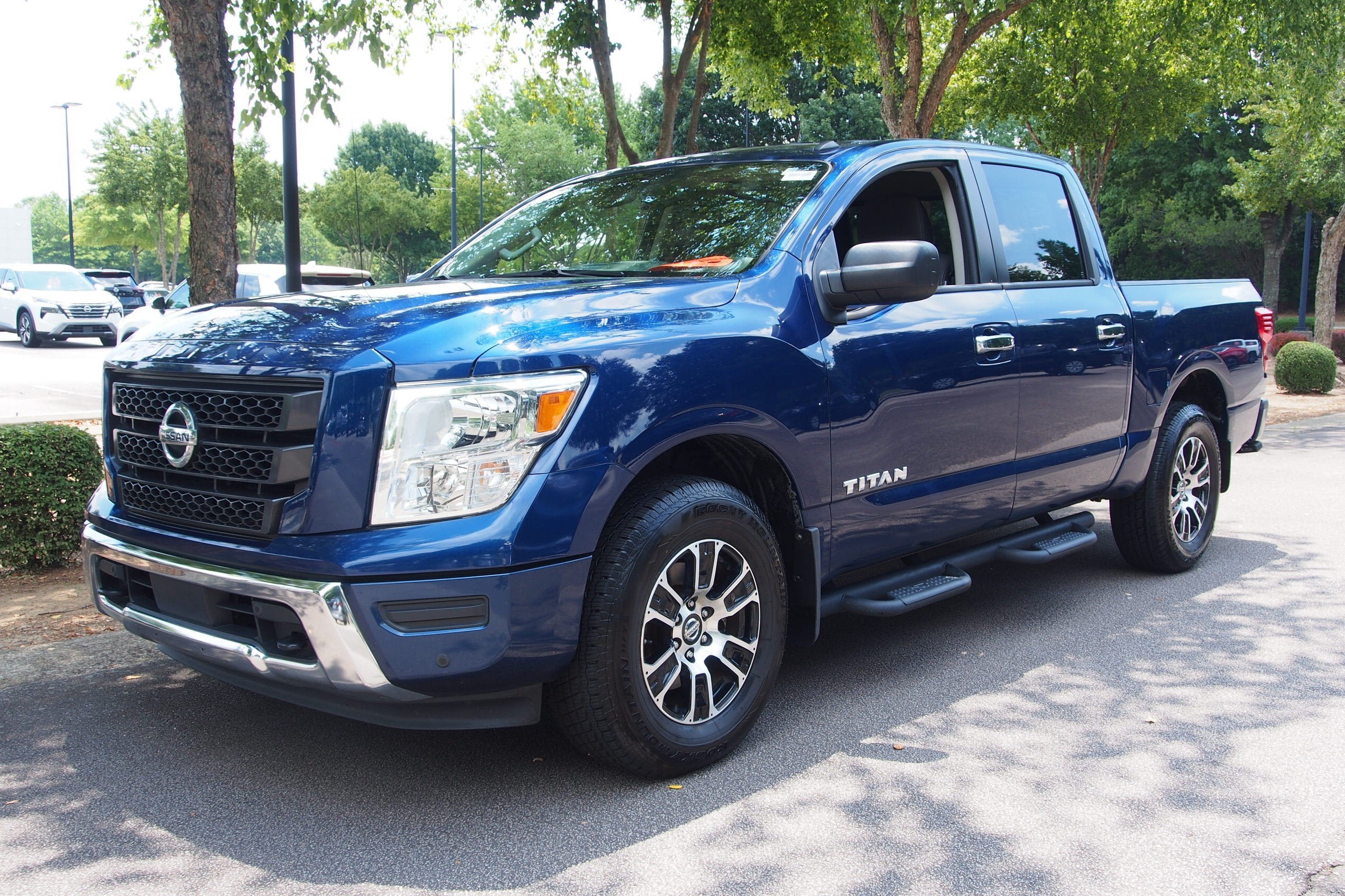 2021 Nissan Titan SV