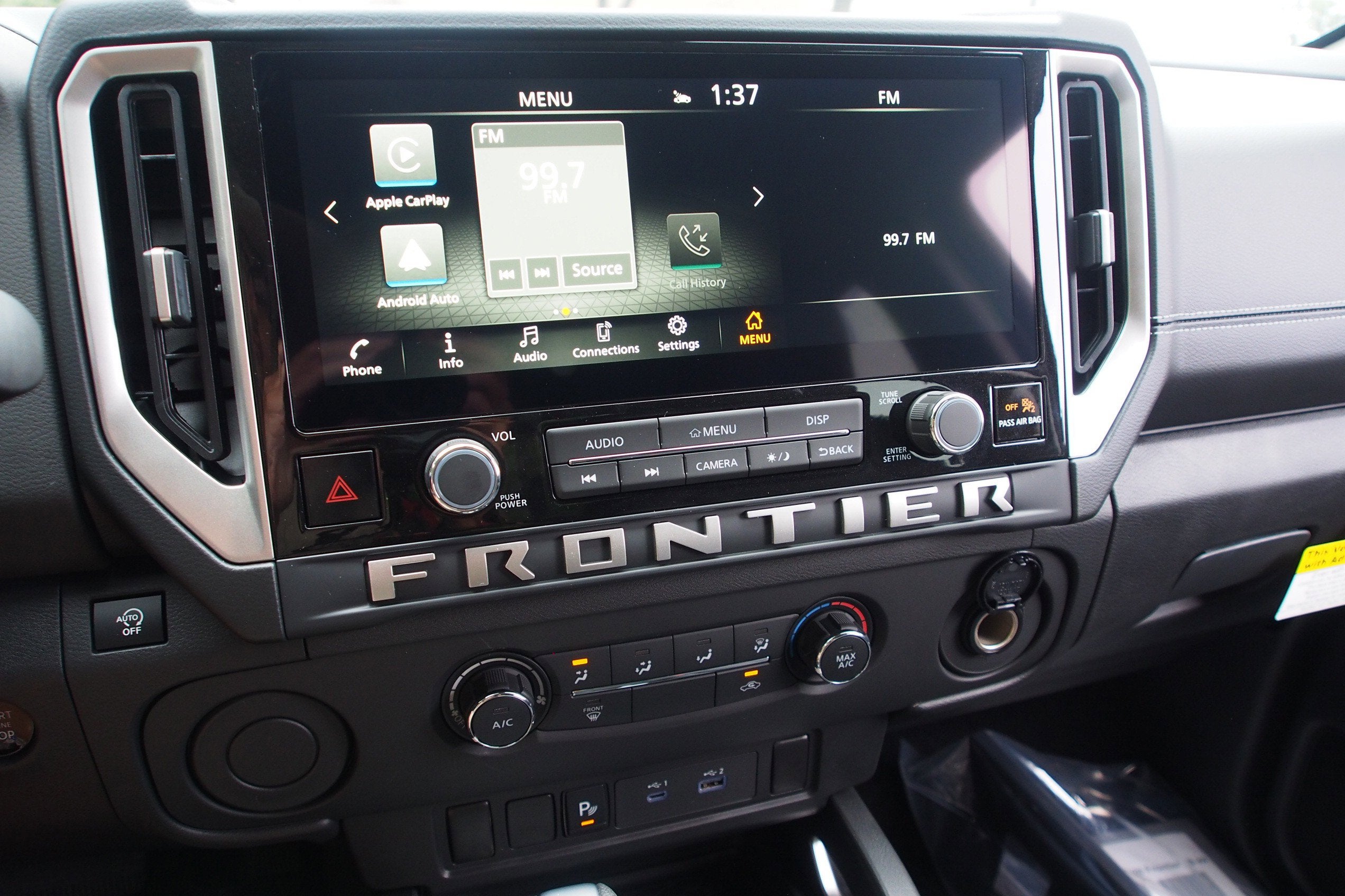 2026 Nissan Frontier SV