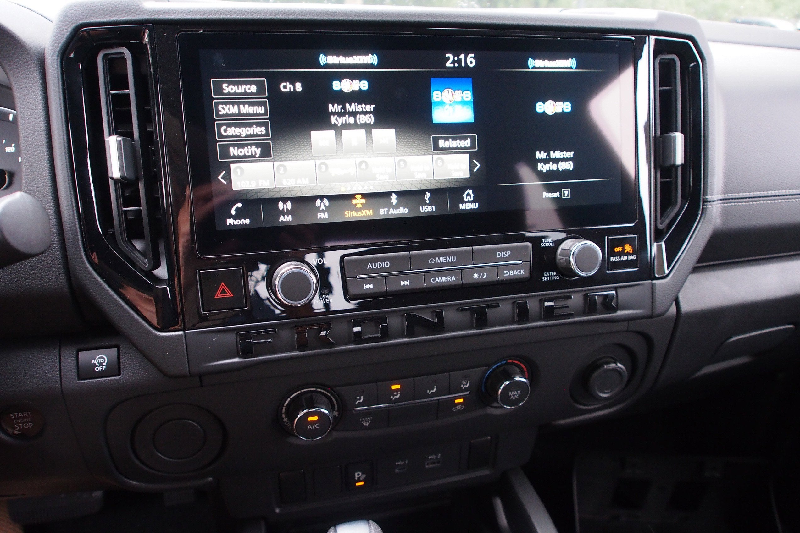 2026 Nissan Frontier SV