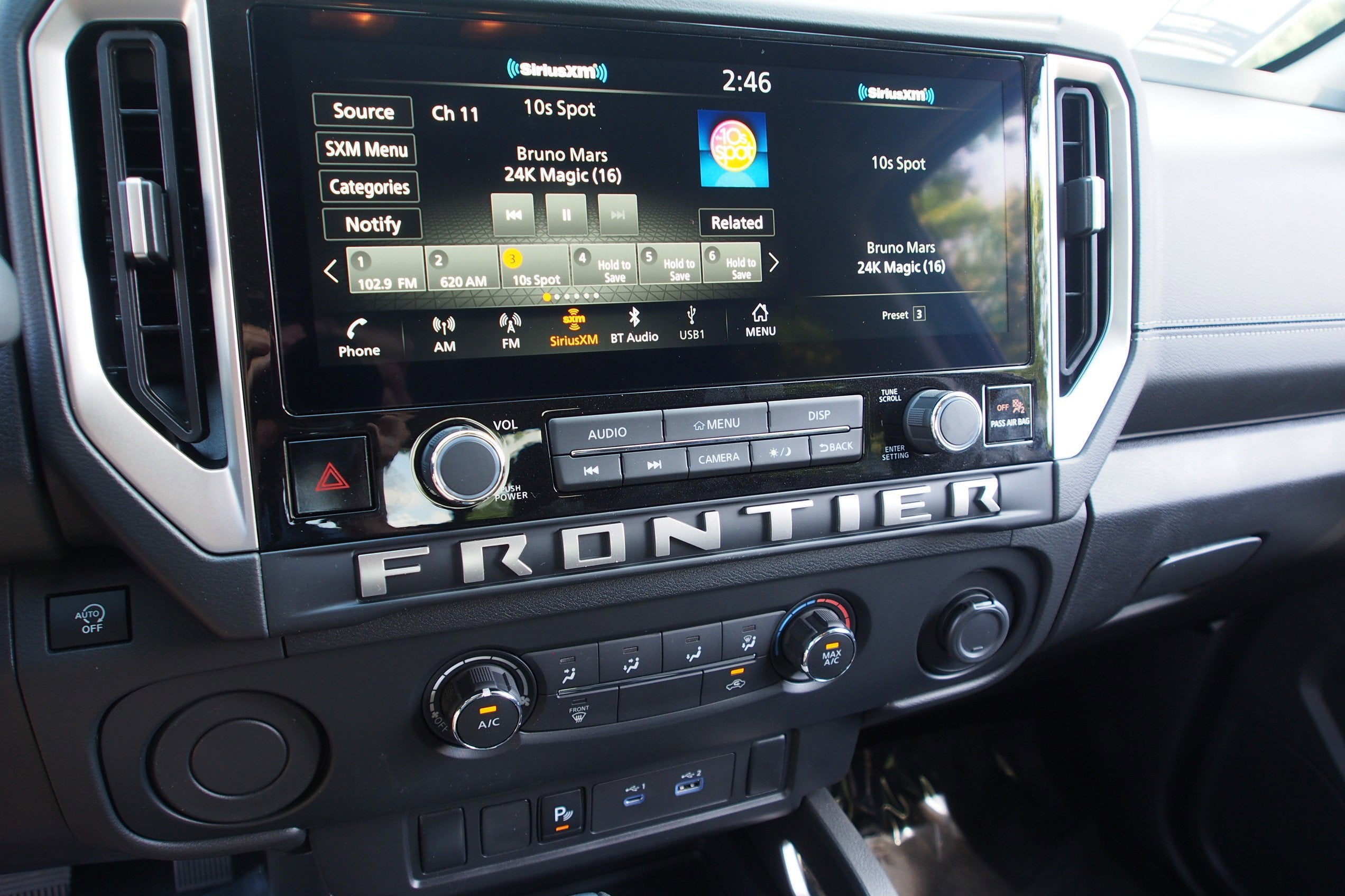 2026 Nissan Frontier SV