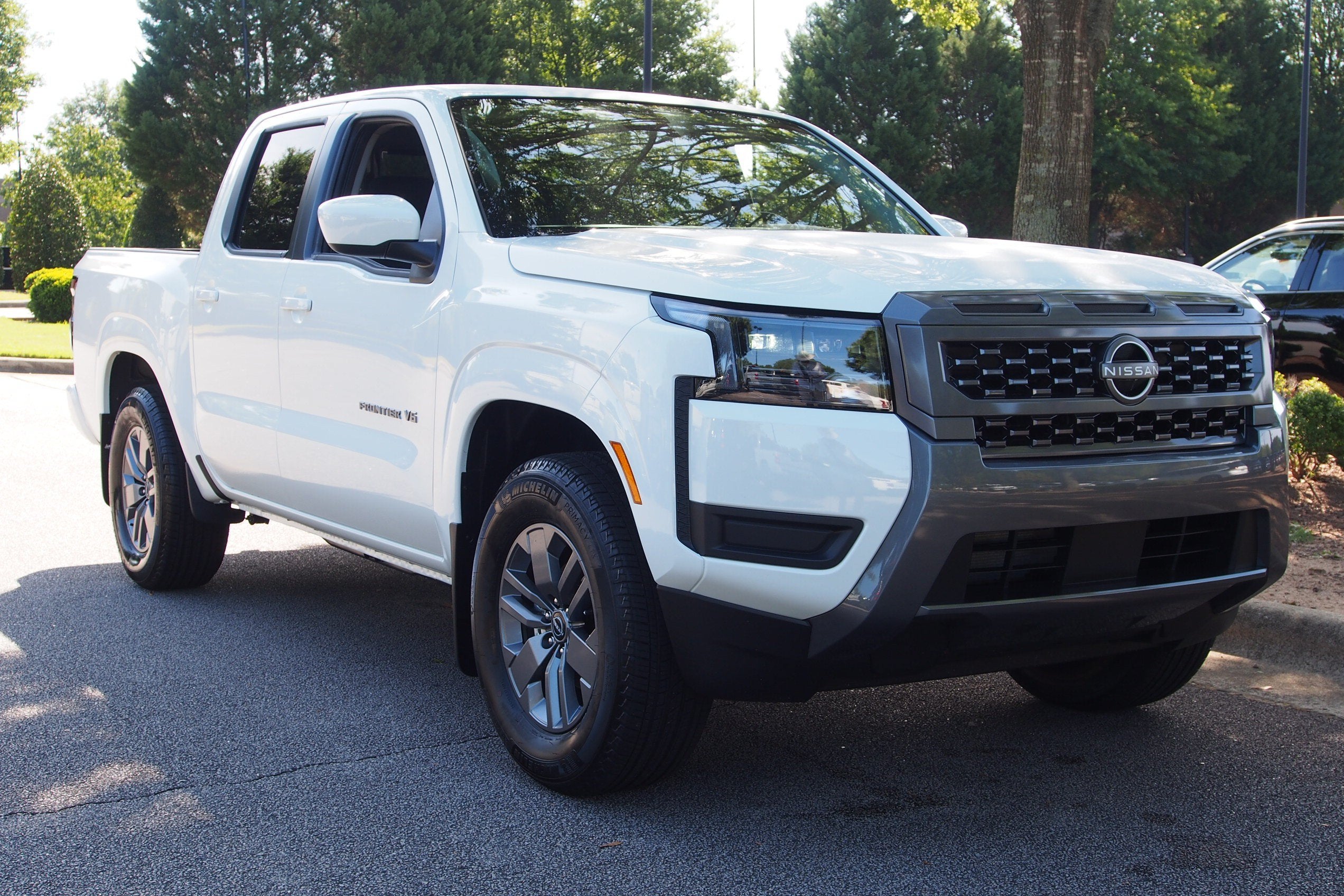 2027 Nissan Frontier SV