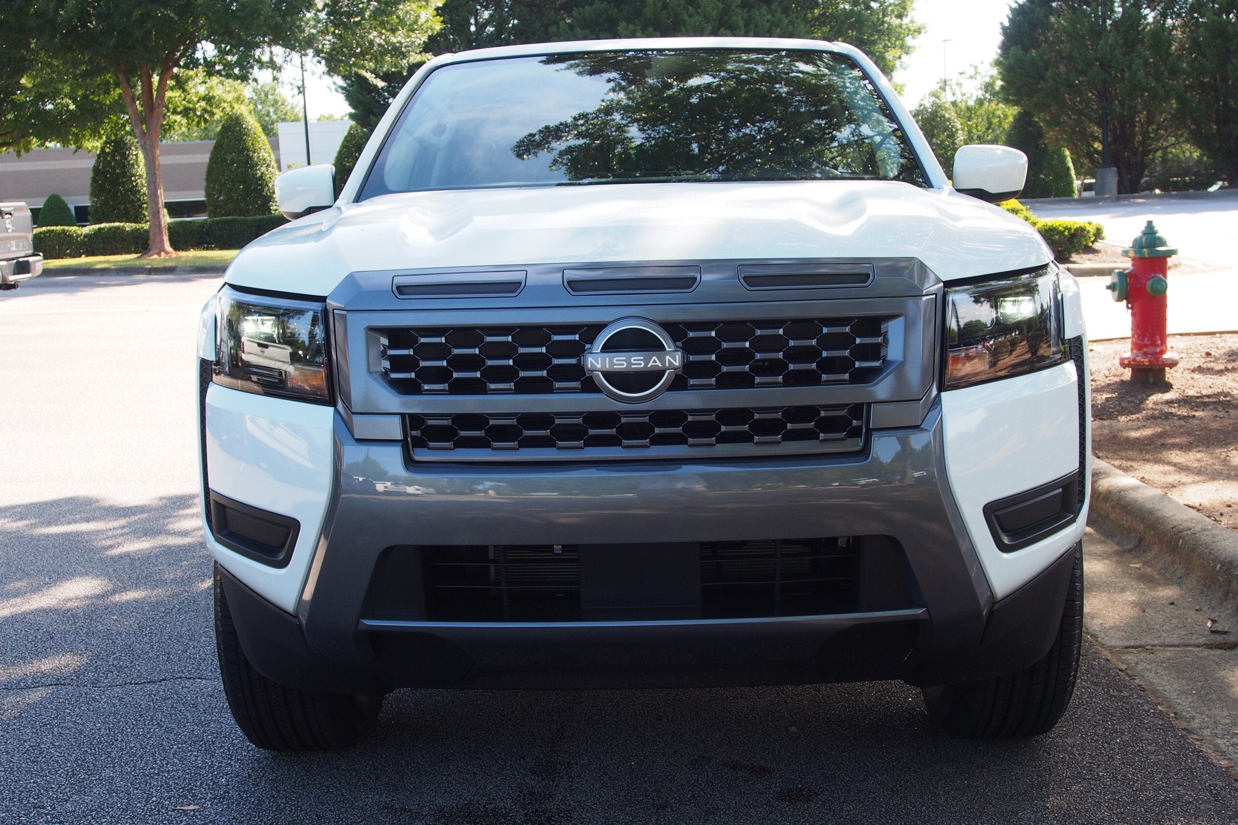 2027 Nissan Frontier SV