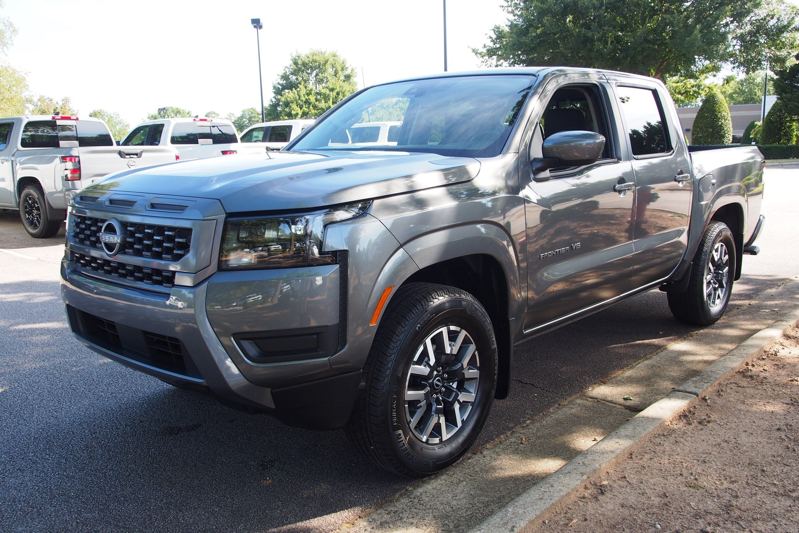 2027 Nissan Frontier SV