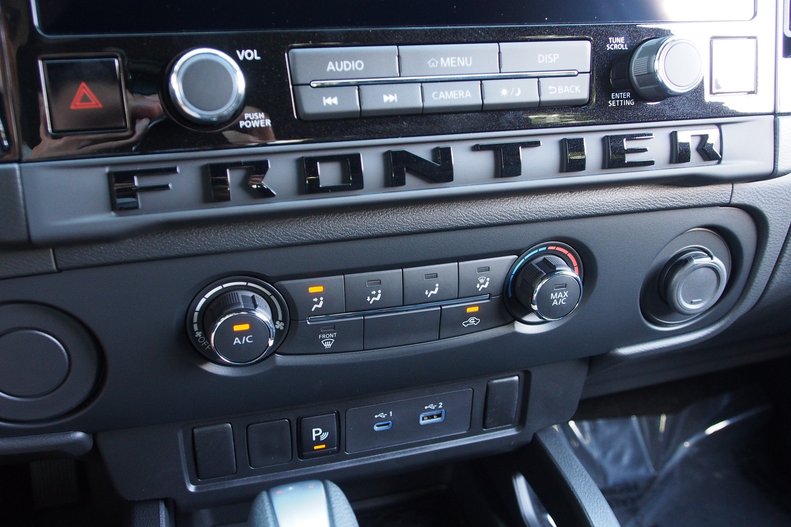 2027 Nissan Frontier SV