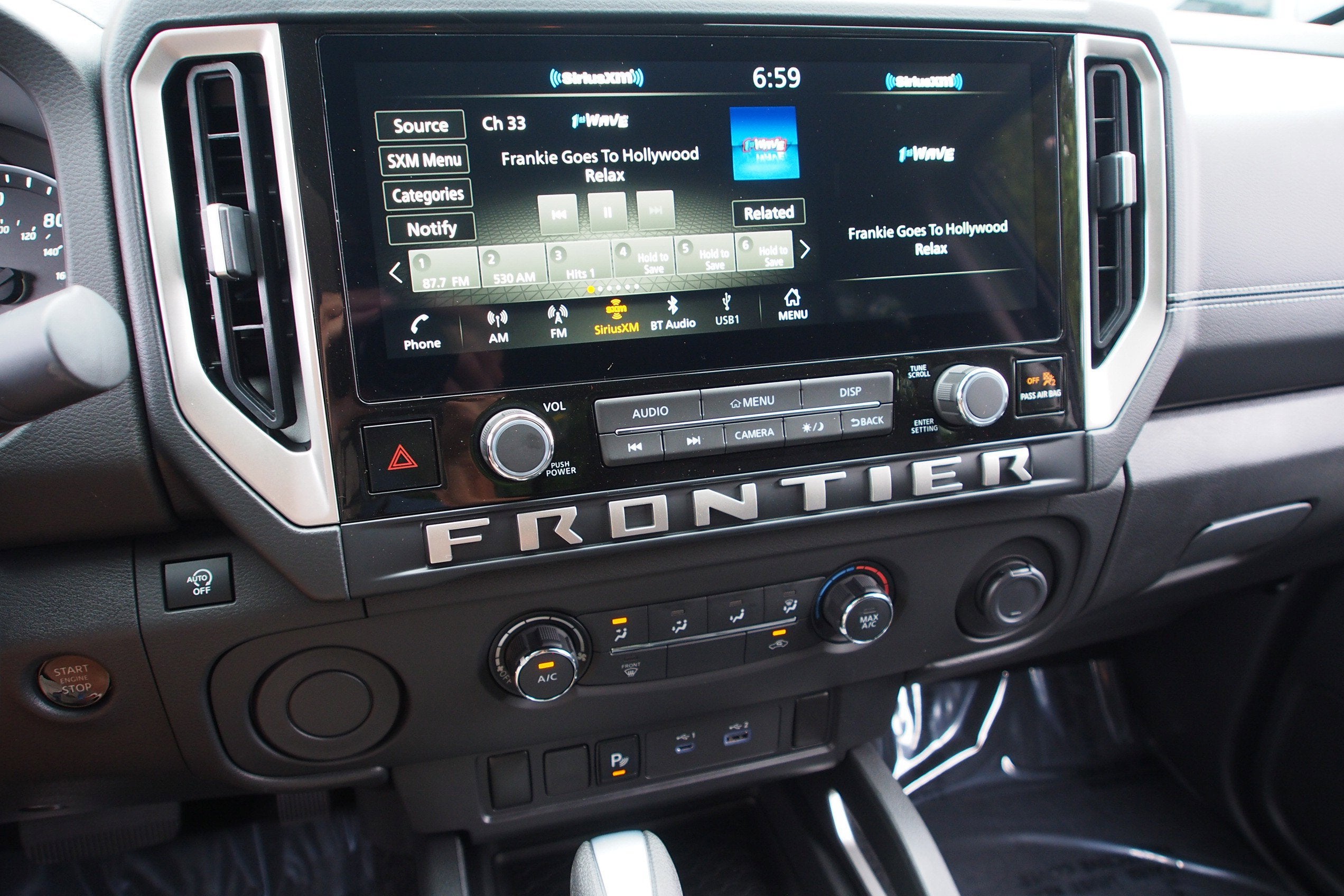 2026 Nissan Frontier SV