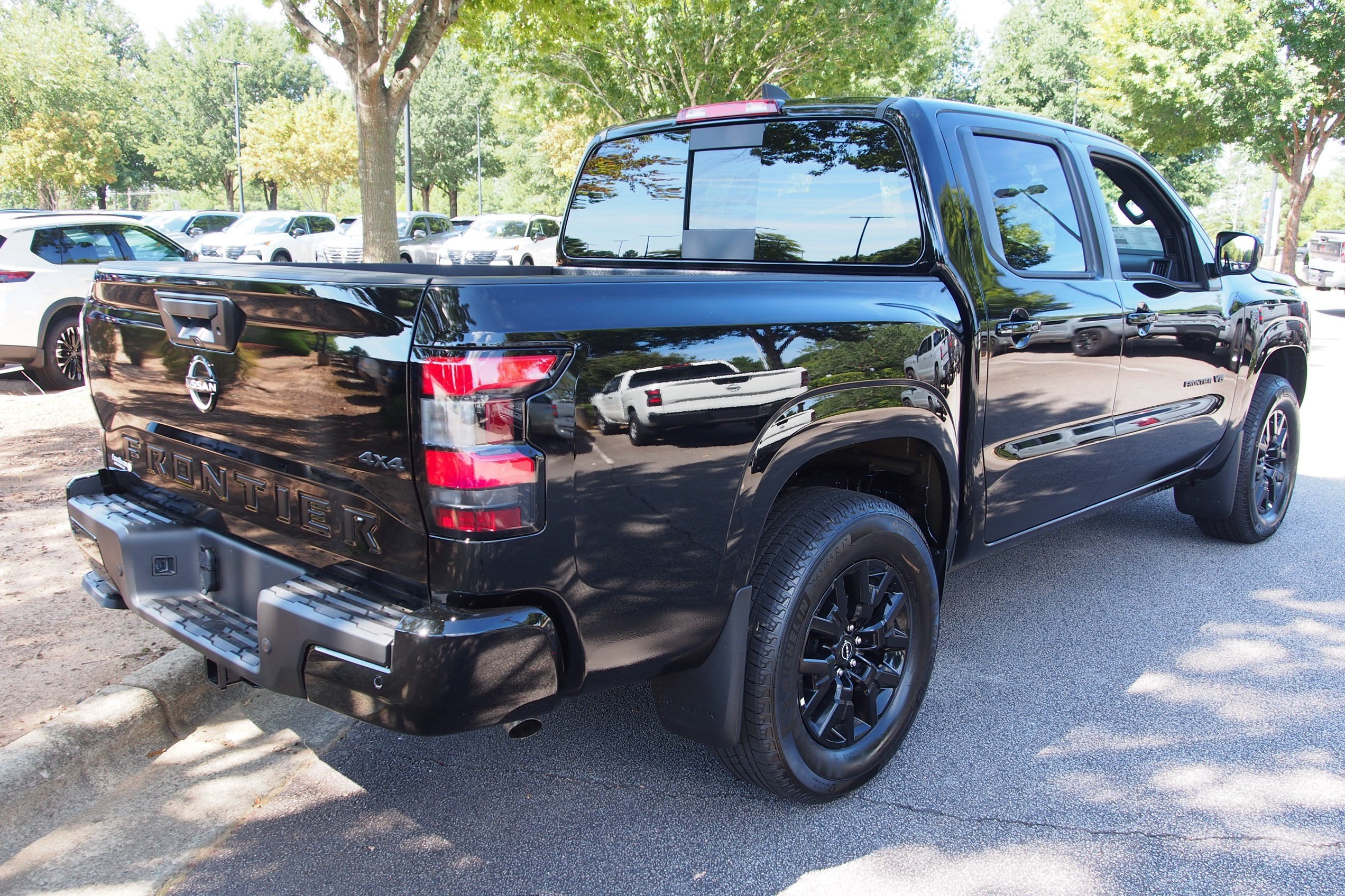2027 Nissan Frontier SV