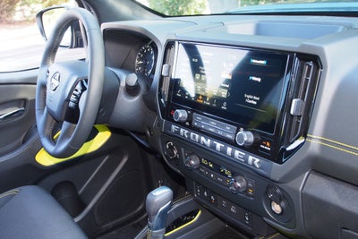2027 Nissan Frontier SV