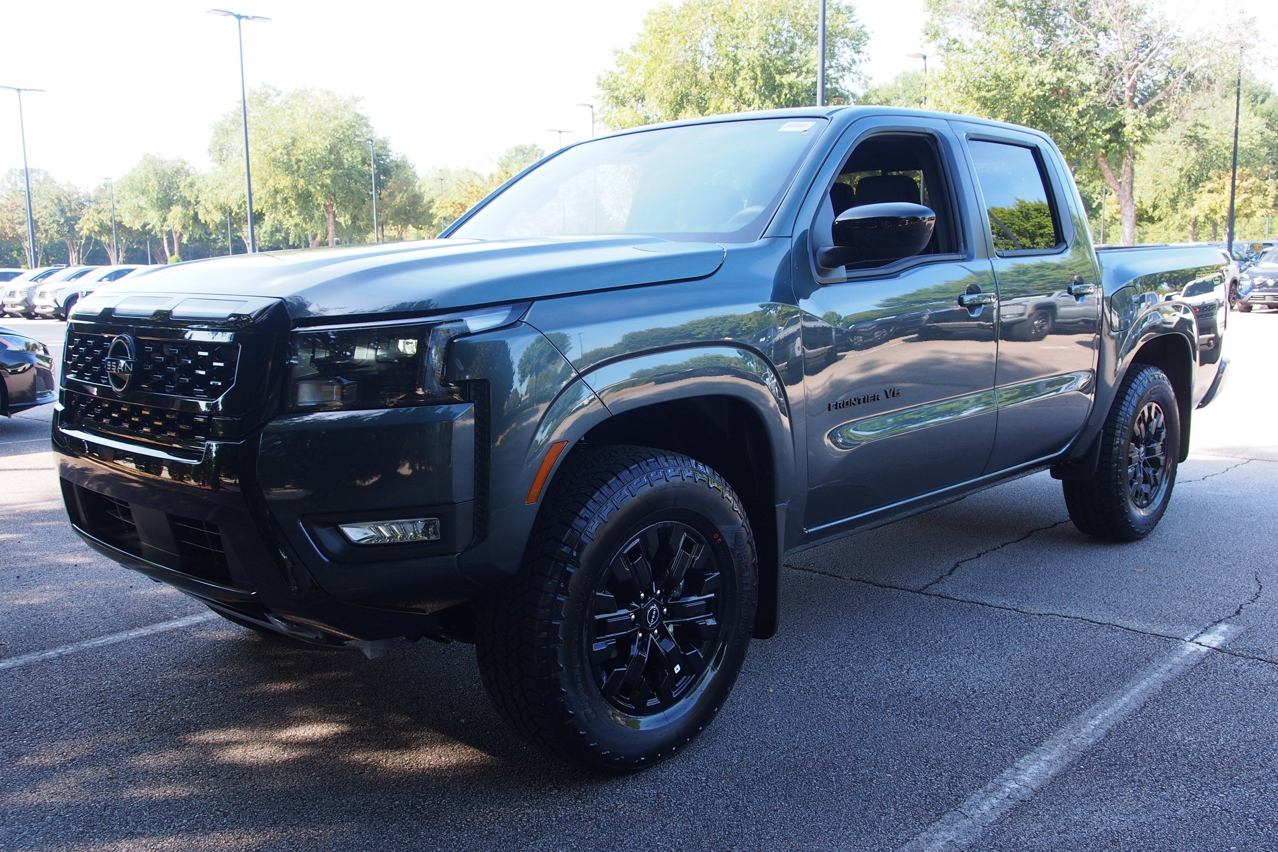 2027 Nissan Frontier SV