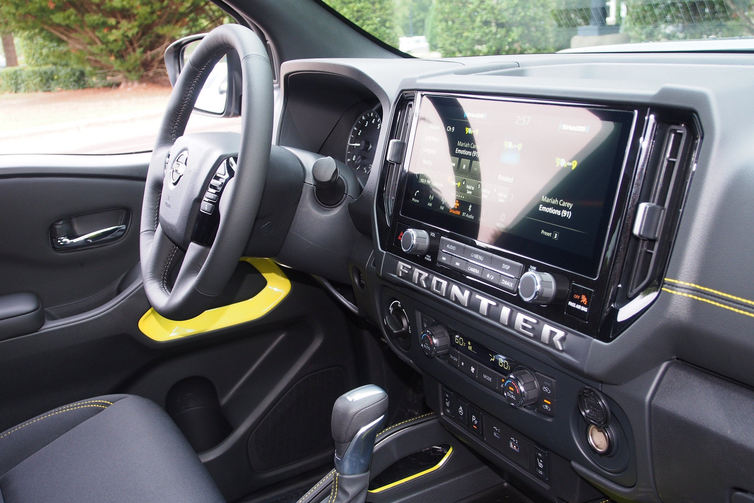 2027 Nissan Frontier SV