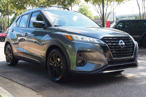 2022 Nissan Kicks SR