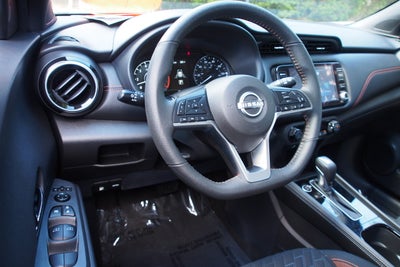 2022 Nissan Kicks SR