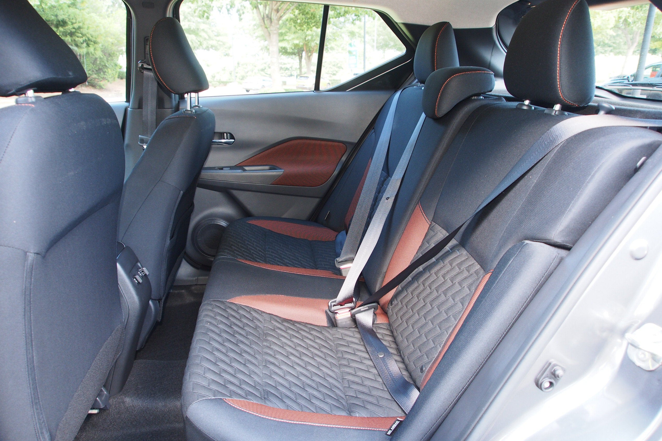 2022 Nissan Kicks SR