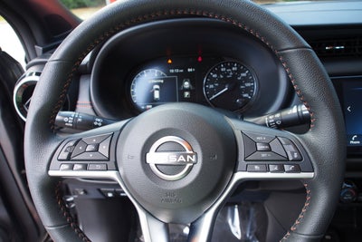 2022 Nissan Kicks SR