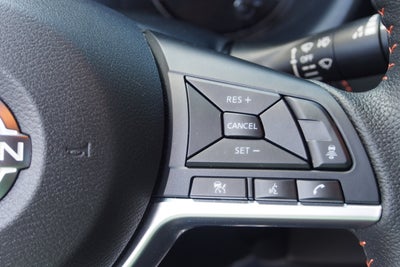 2022 Nissan Kicks SR