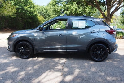2022 Nissan Kicks SR