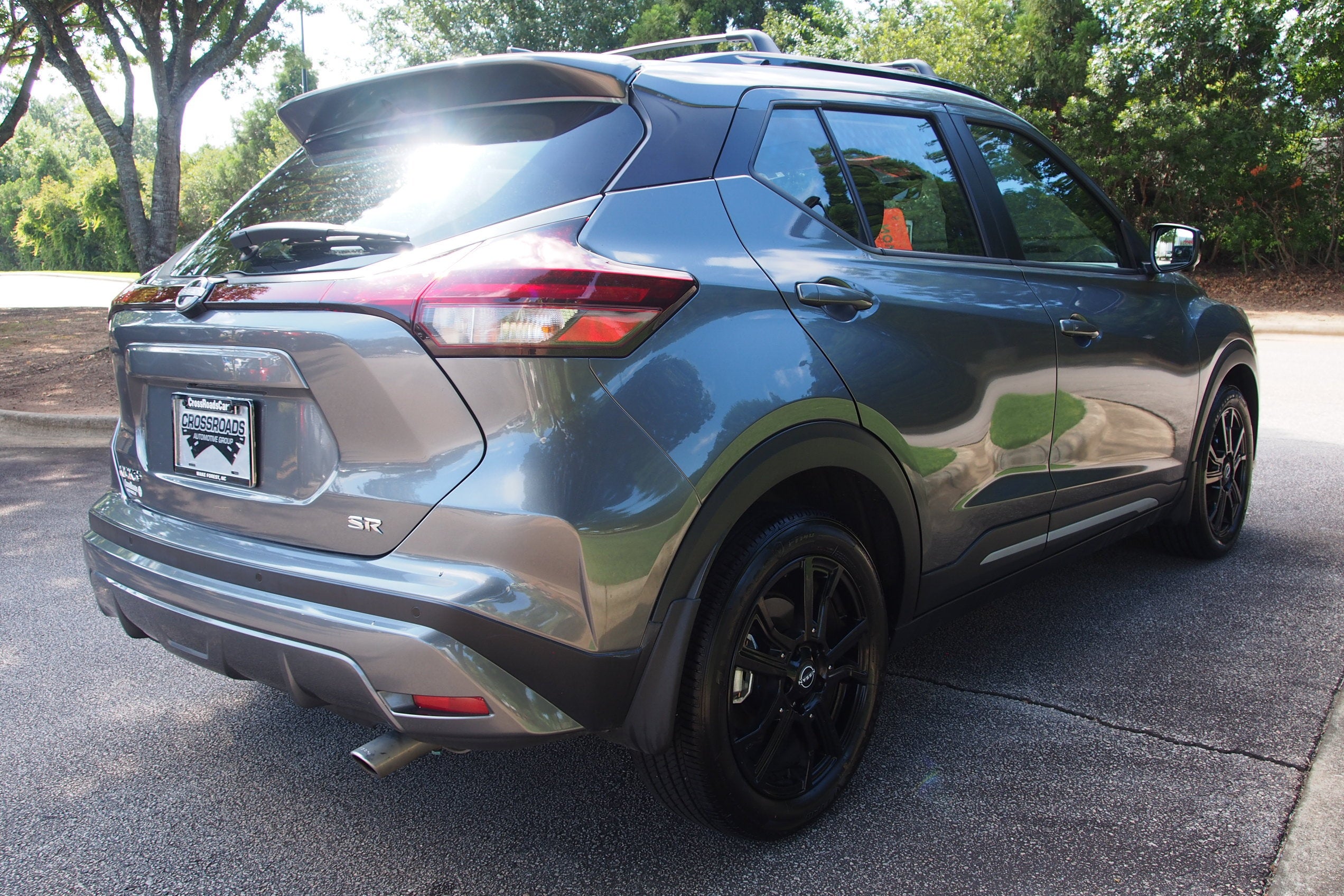 2022 Nissan Kicks SR