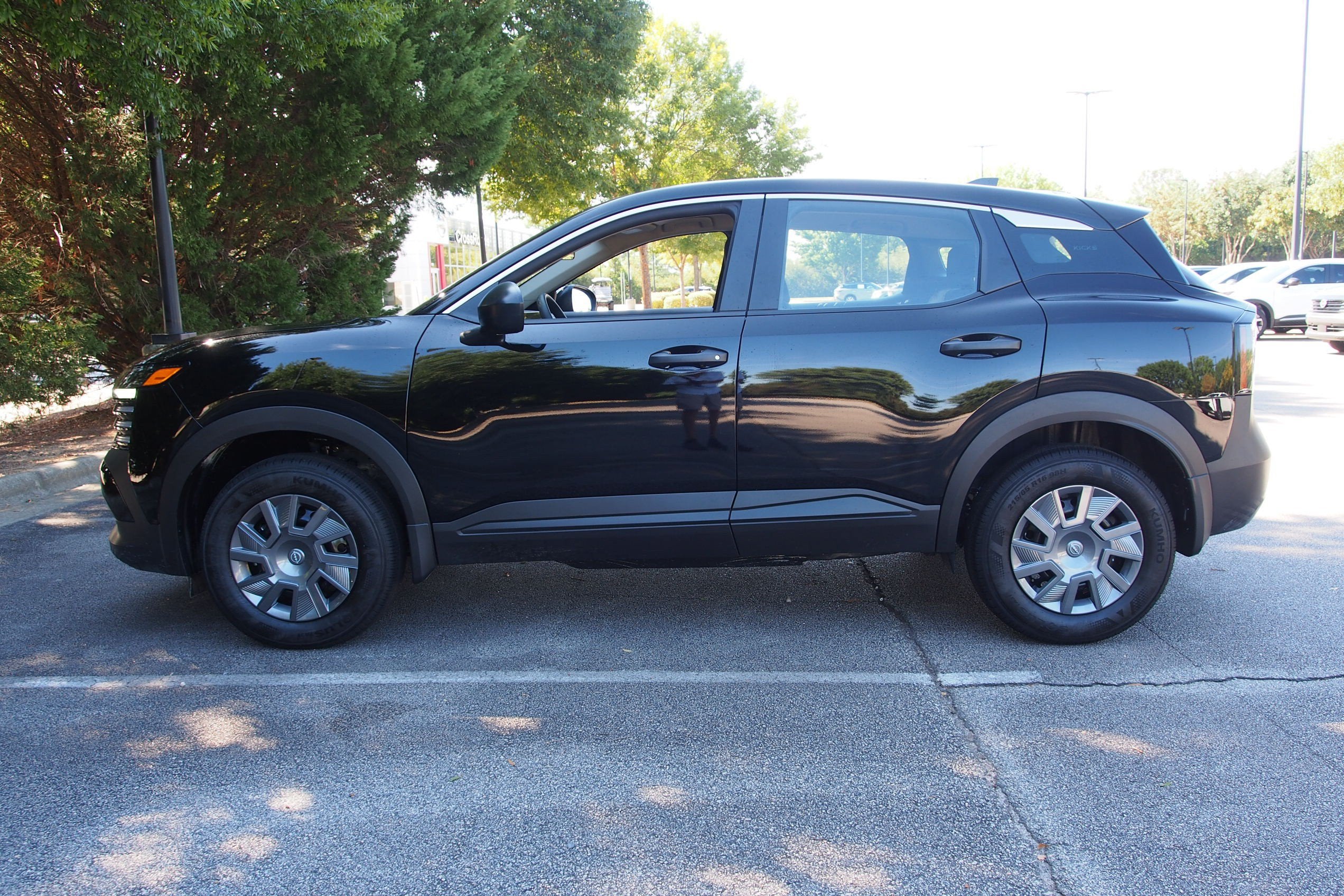 2027 Nissan Kicks S